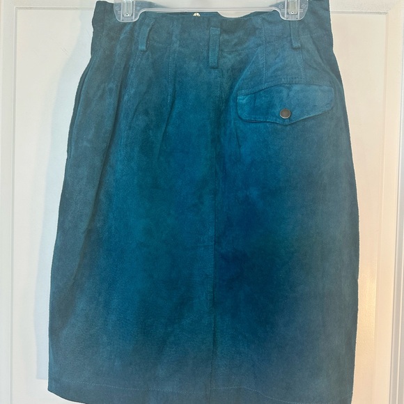 Vintage 90’s West Bay Leather Suede Teal Pleated Skirt, Size XS/S - Picture 2 of 9